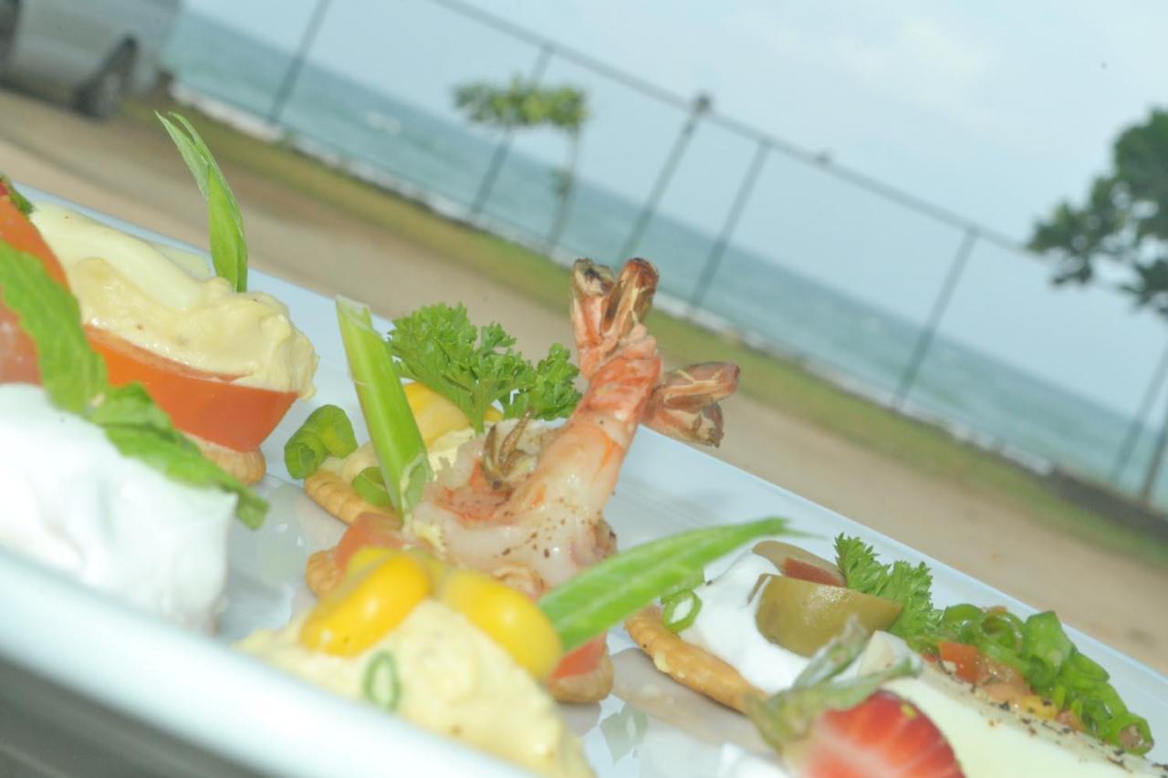 Rest House Matara Hotel Buitenkant foto