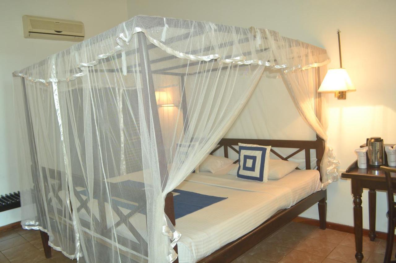 Rest House Matara Hotel Buitenkant foto