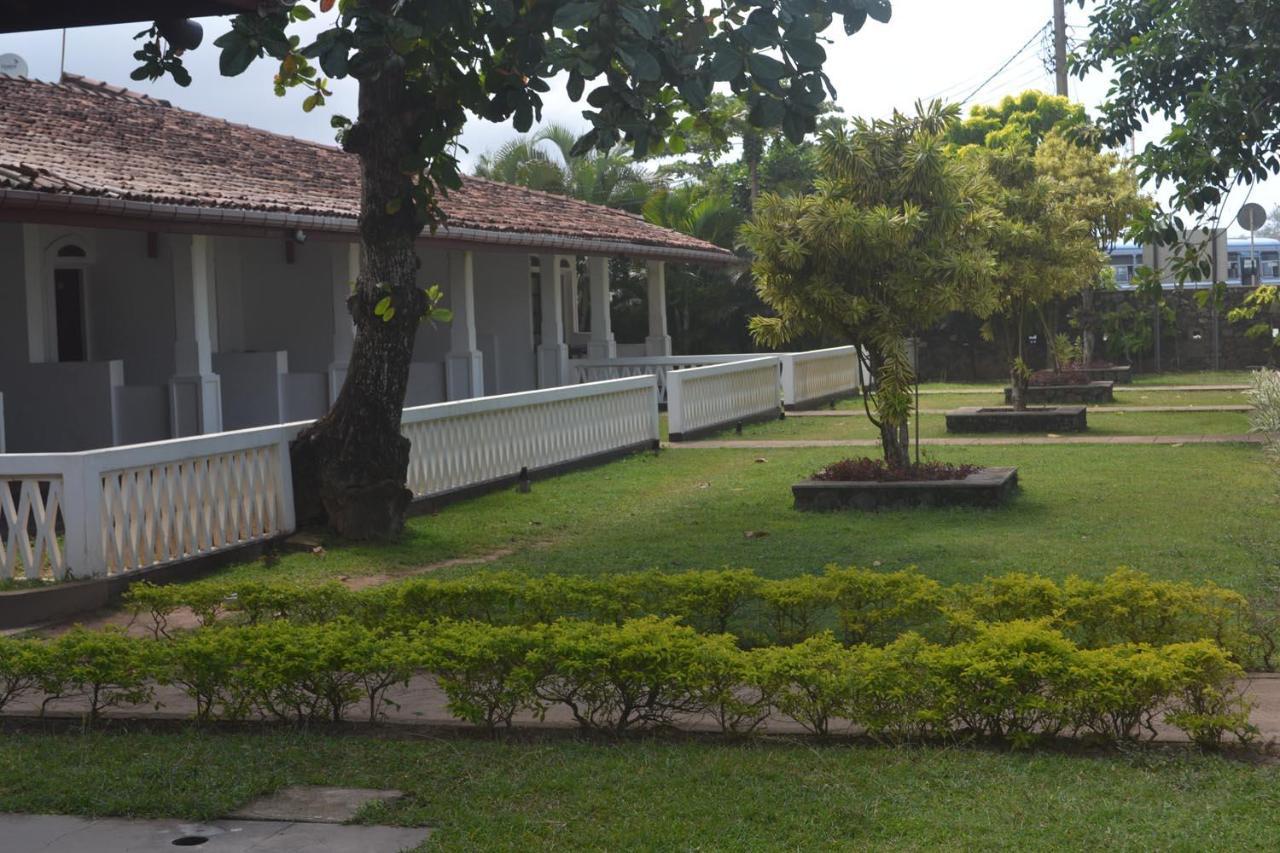 Rest House Matara Hotel Buitenkant foto